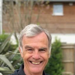 Portrait image of Tim Cummins
