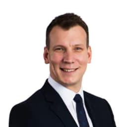 Portrait image of Steve Holt
